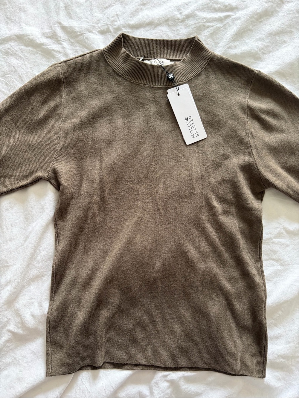 Molly Bracken Khaki Brown Minimalist Short Sleeve Knit Sweater Top Large NWT - Picture 7 of 15